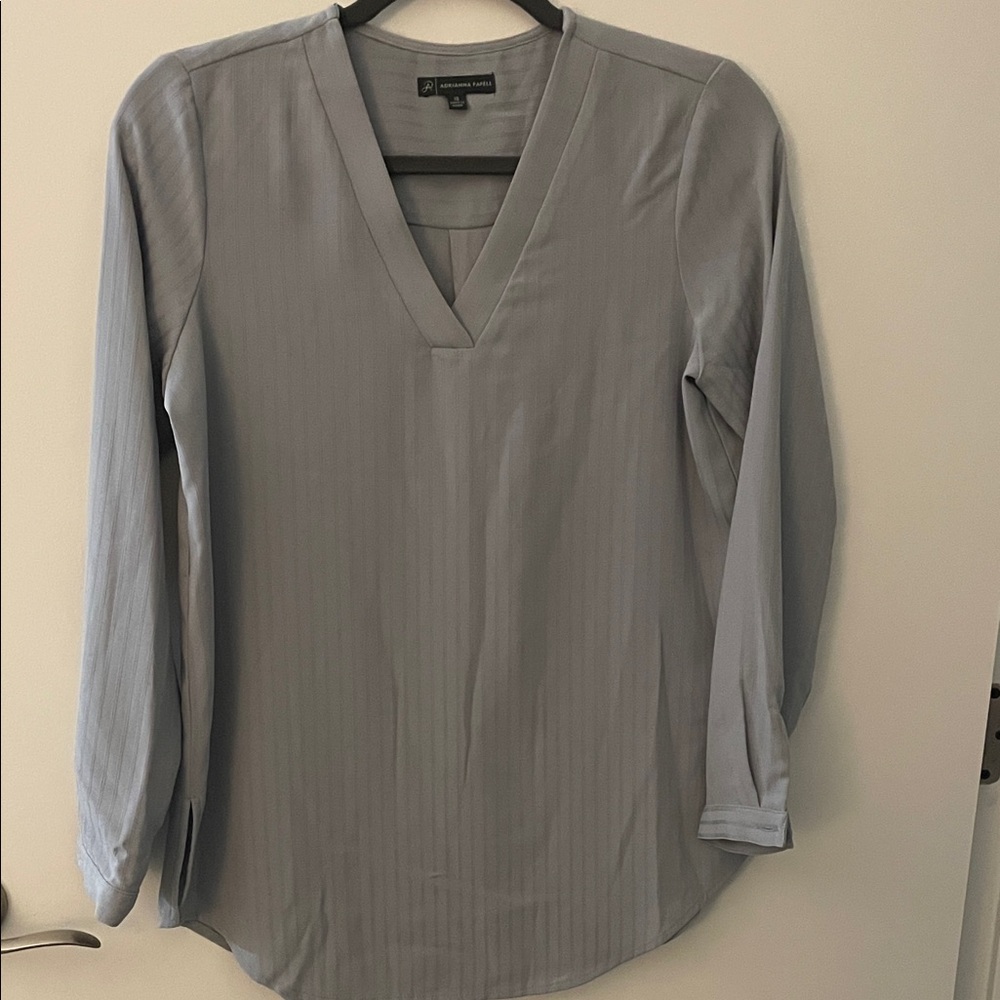 Adrianna Papell Light Gray/Blue V-Neck Blouse